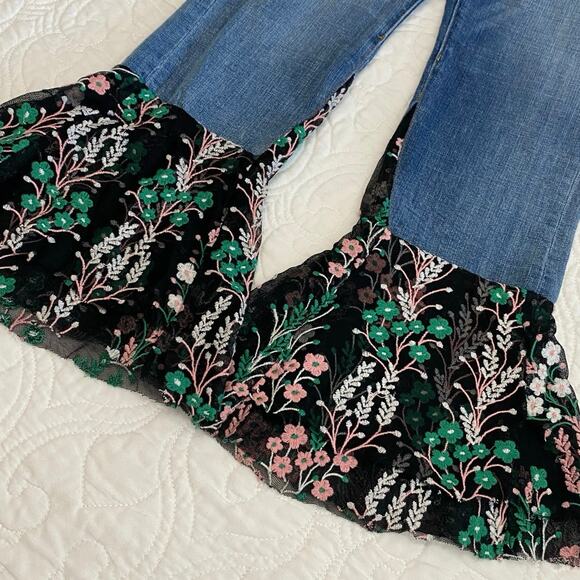 Anthropologie Pilcro Lace Embroidered Crop Jeans Women's Size 26 flare Bohemian - Picture 3 of 12